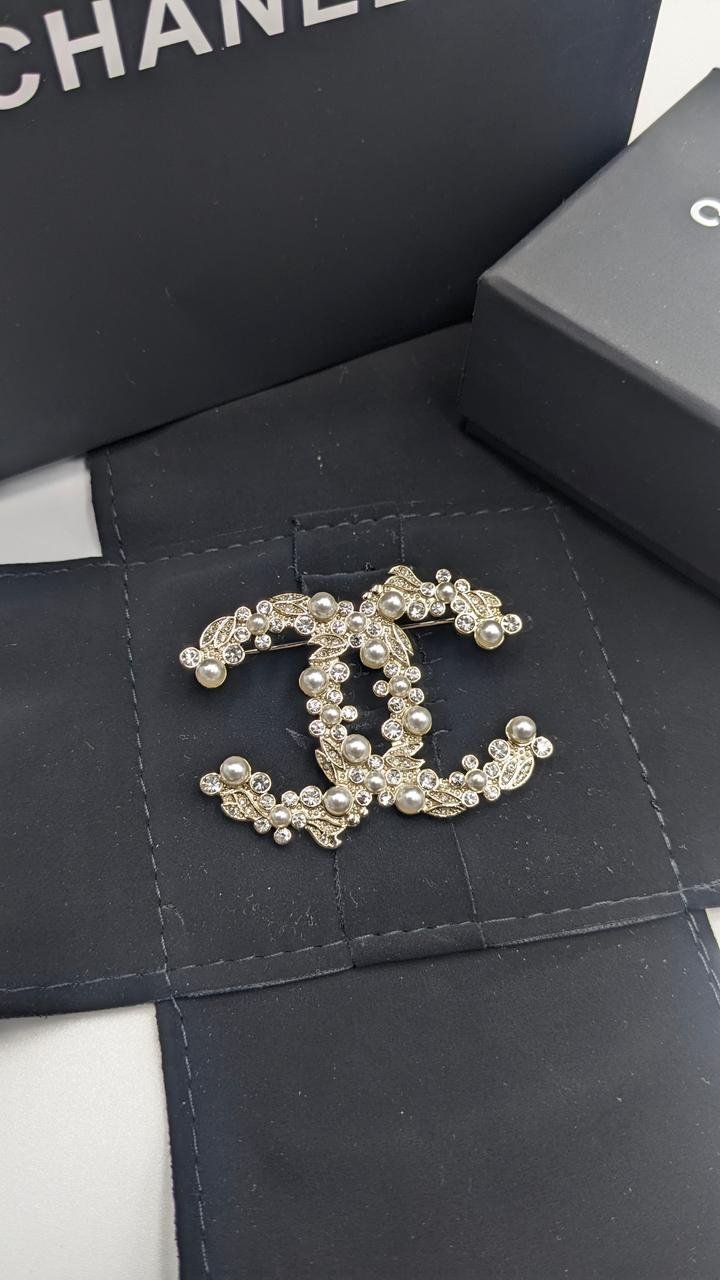 Accessory 270