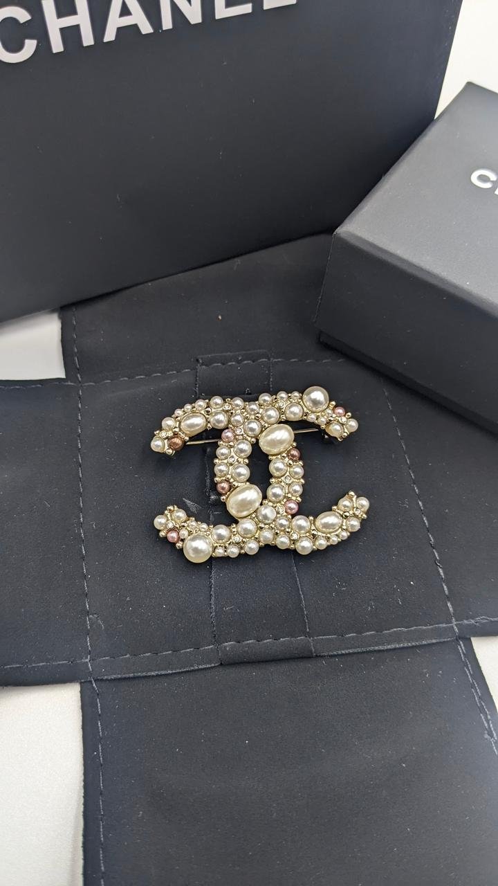 Accessory 270