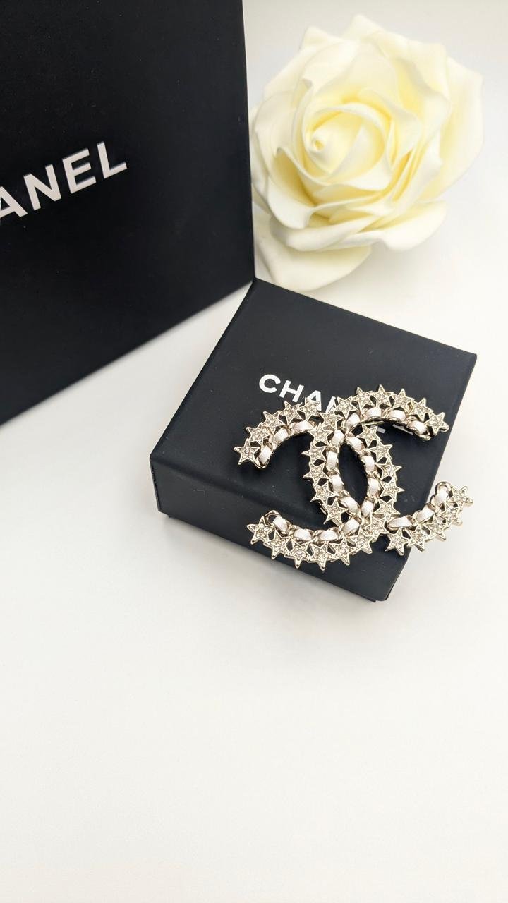 Accessory 271