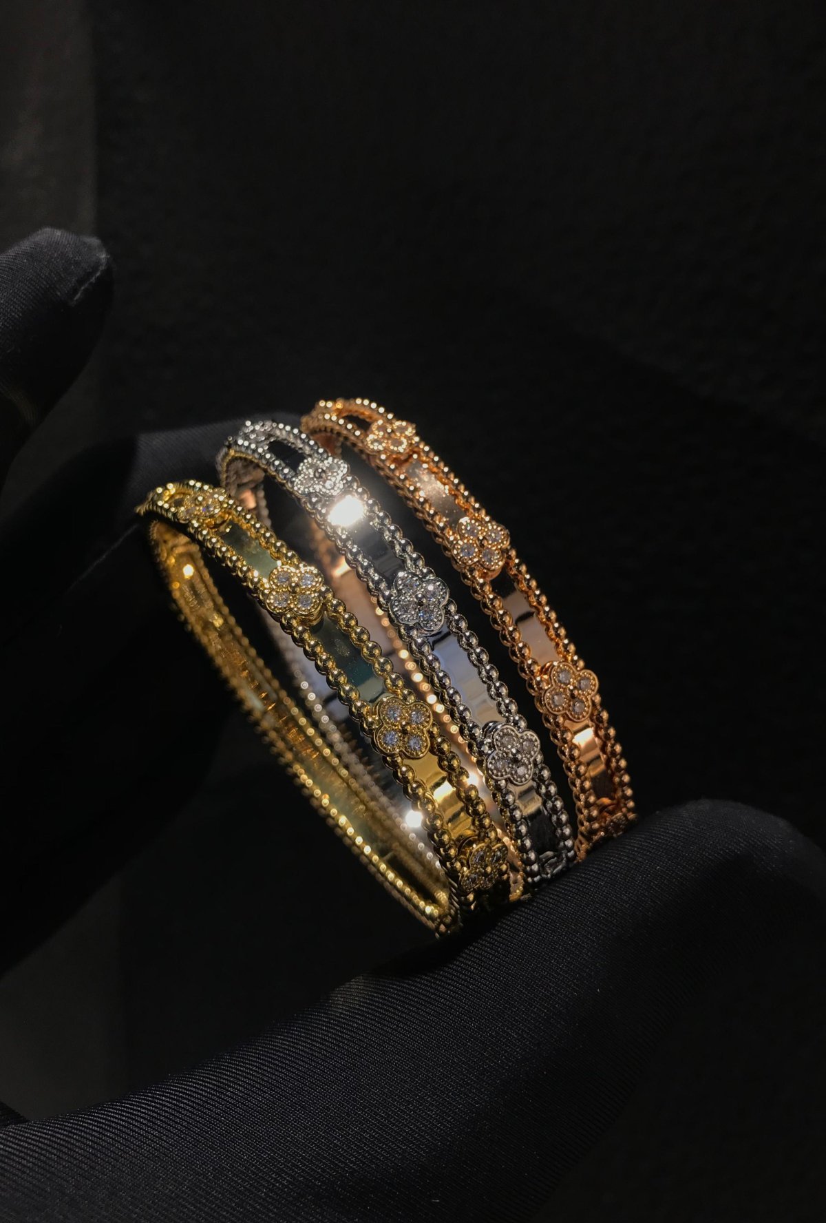 Accessory 282