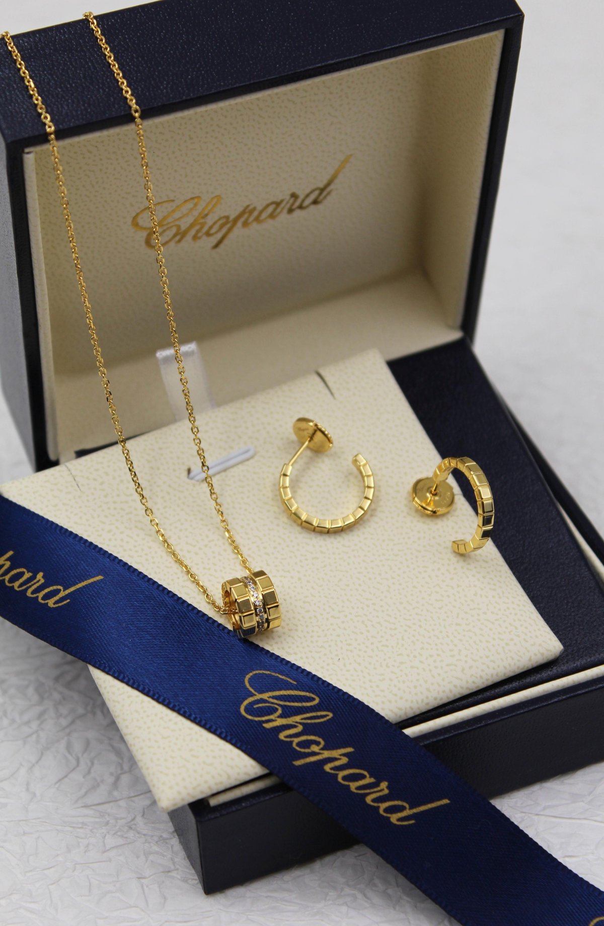 Accessory 295