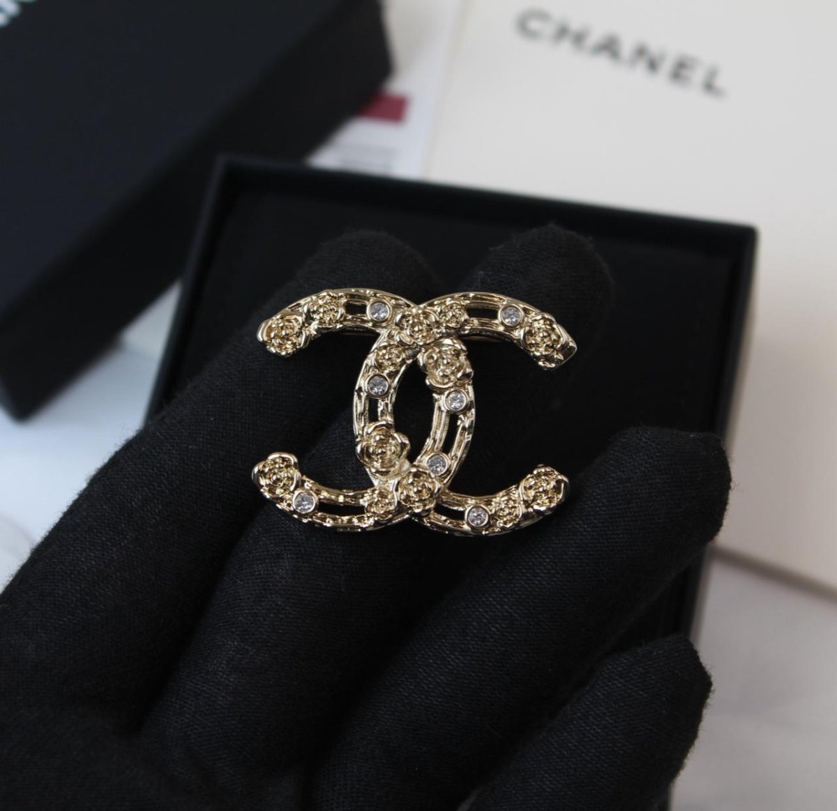 Accessory 328