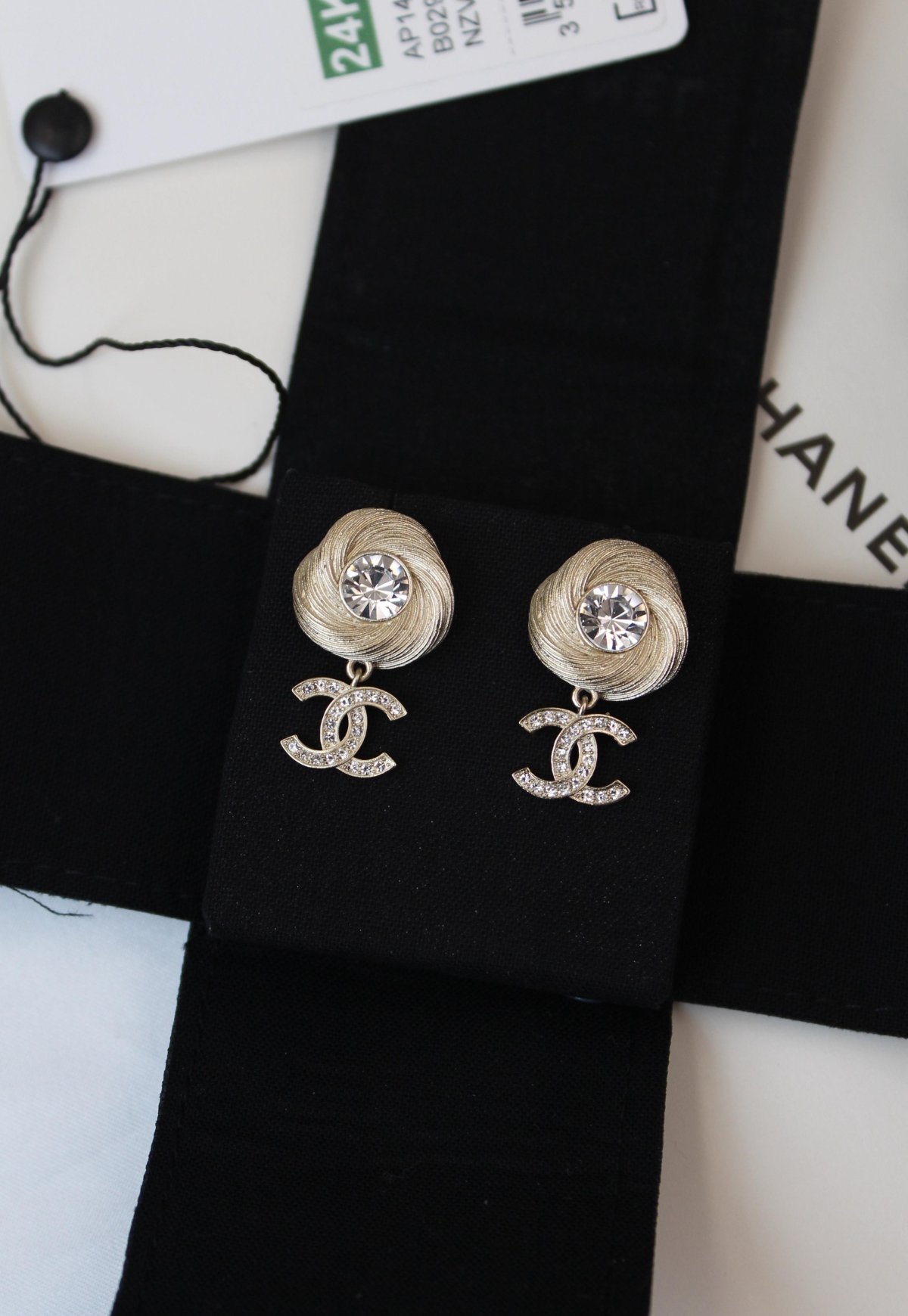 Accessory 353