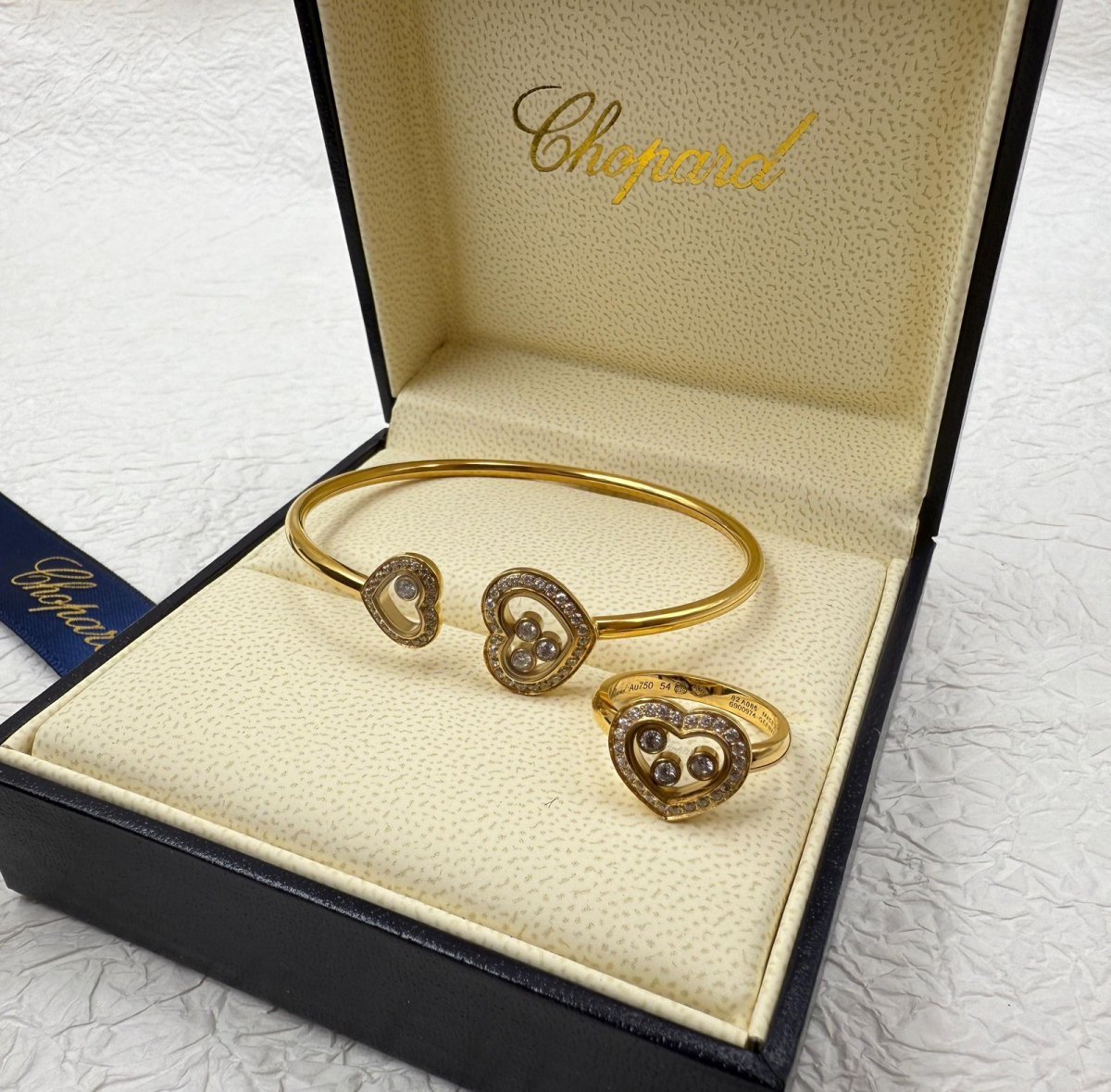 Accessory 372