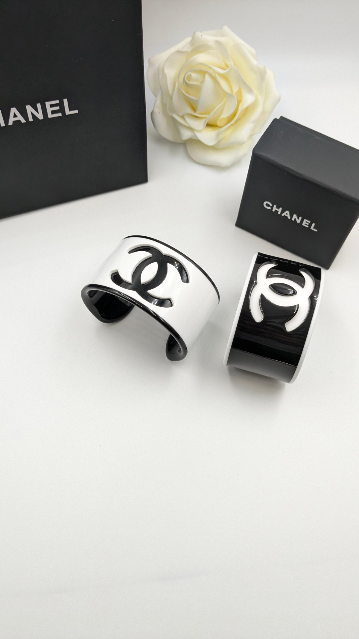 Accessory 387