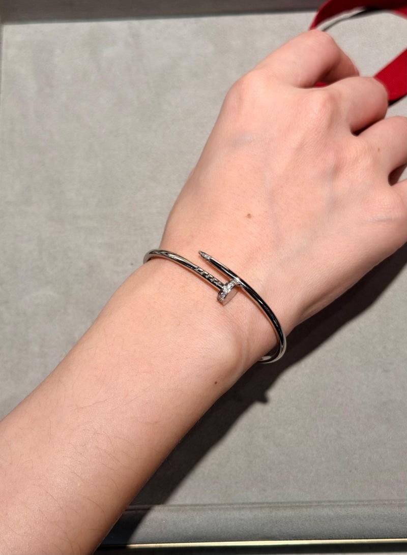 Accessory 412