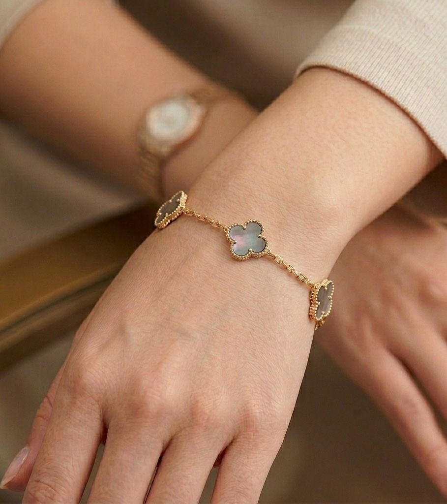 Accessory 428