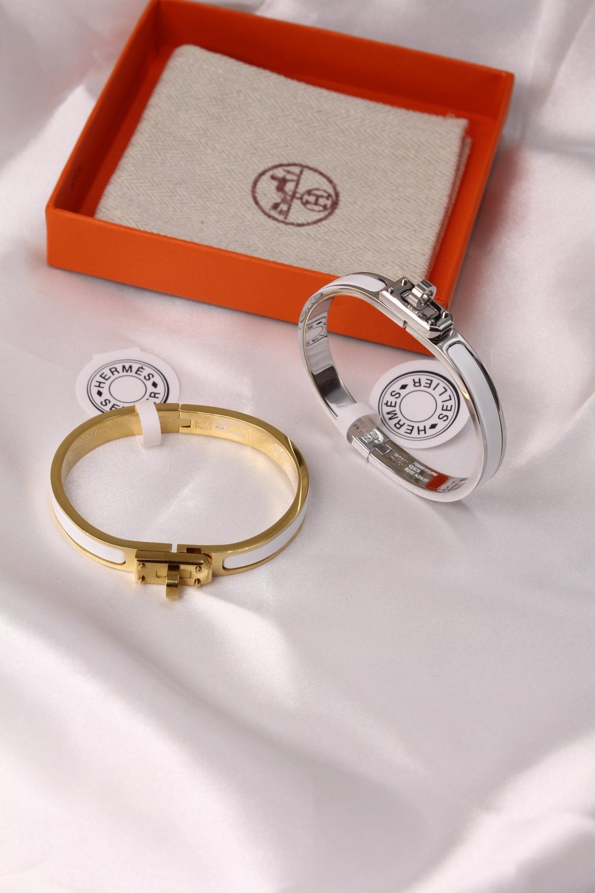 Accessory 472
