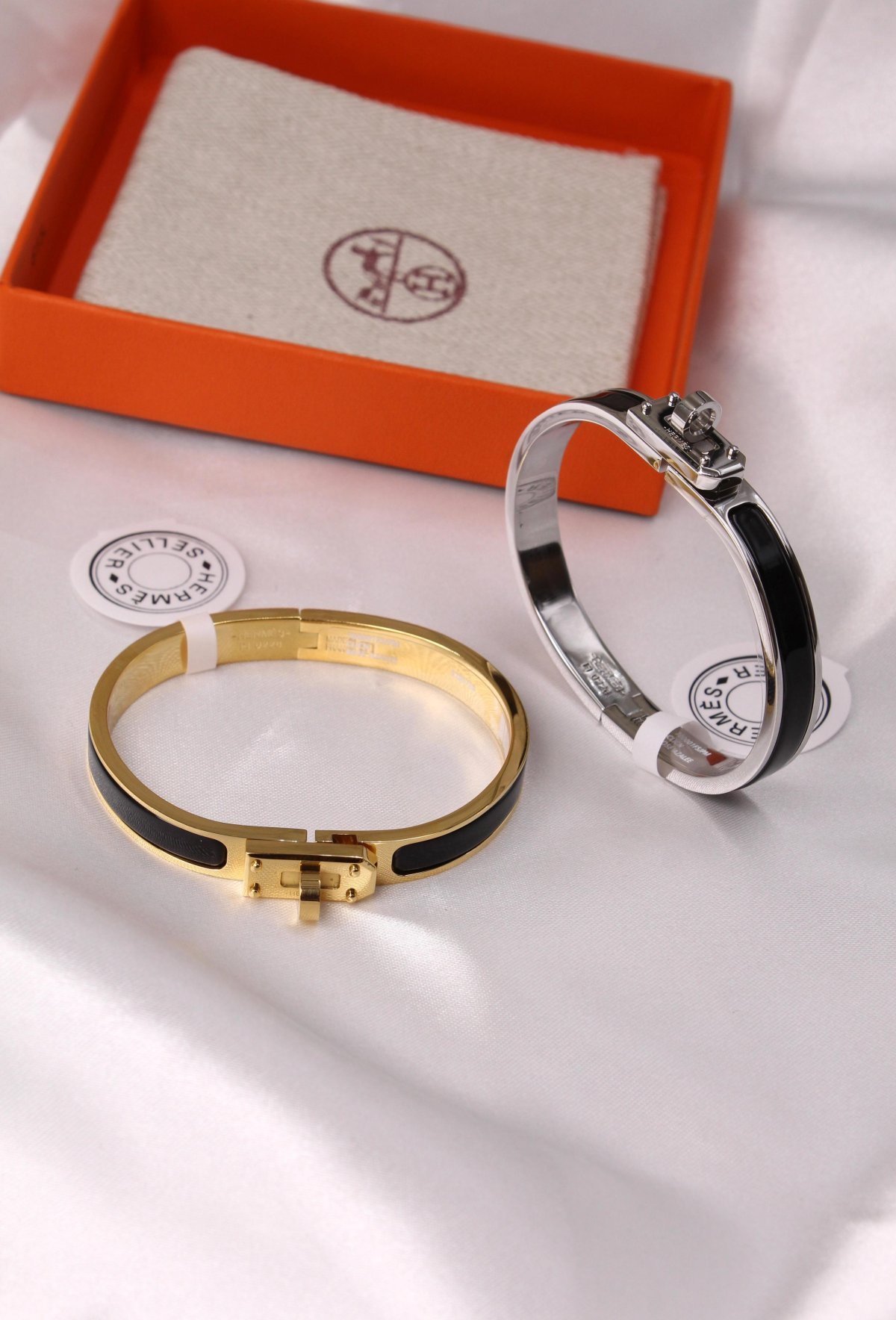 Accessory 473