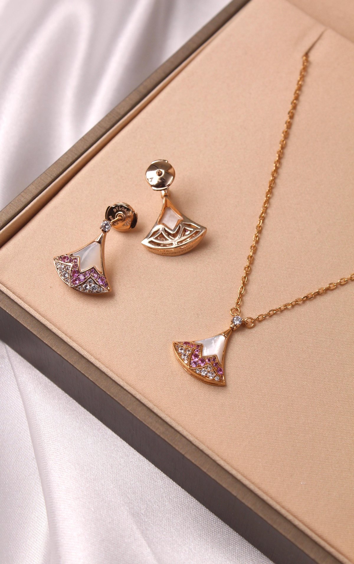 Accessory 519