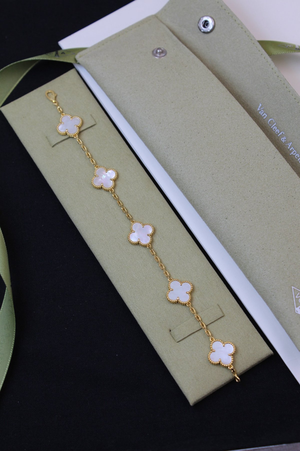 Accessory 537
